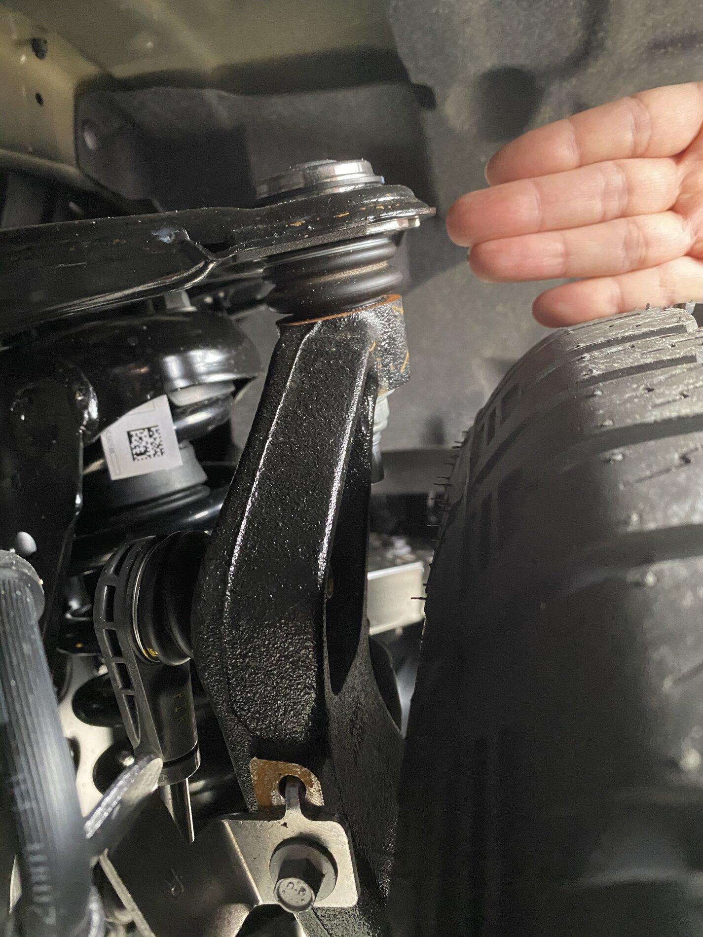 Ford Bronco 12/13 UPDATE - Updated control arms not just for Sasquatch 33s fitting OBX - 33.2x11.2 (275/70r18) close to max size after Ranger testing 22B226DF-9099-4E48-9910-AFBA4118DAD5