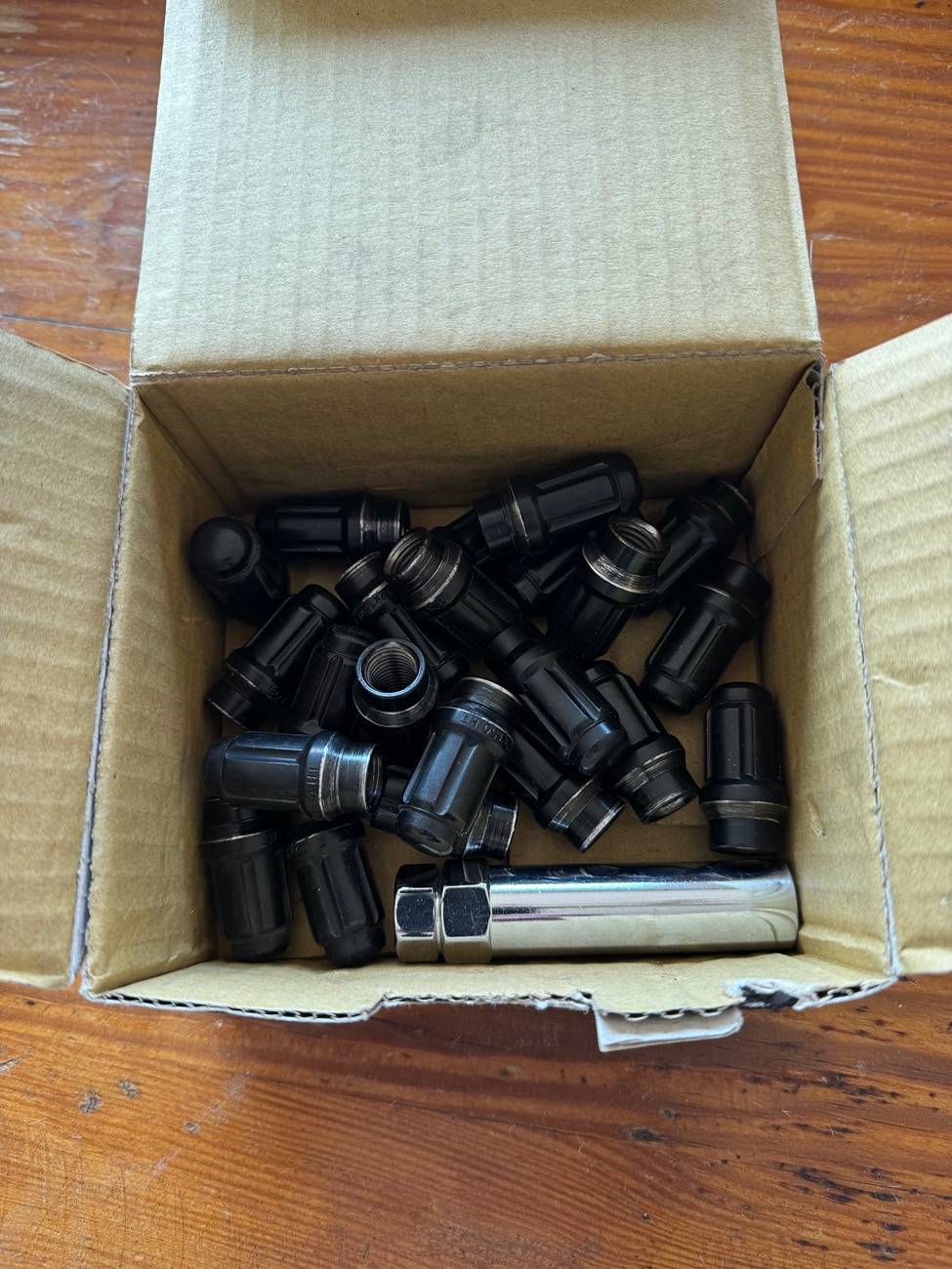 Ford Bronco Black Lug Nuts recommendations? IMG_3036