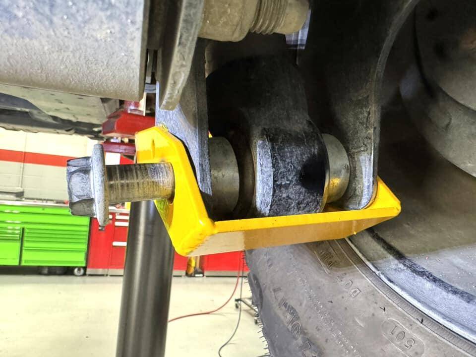 Ford Bronco Issue: BroncBuster Rear Shock Skids Don't Like Eibachs 1734546392391-ui