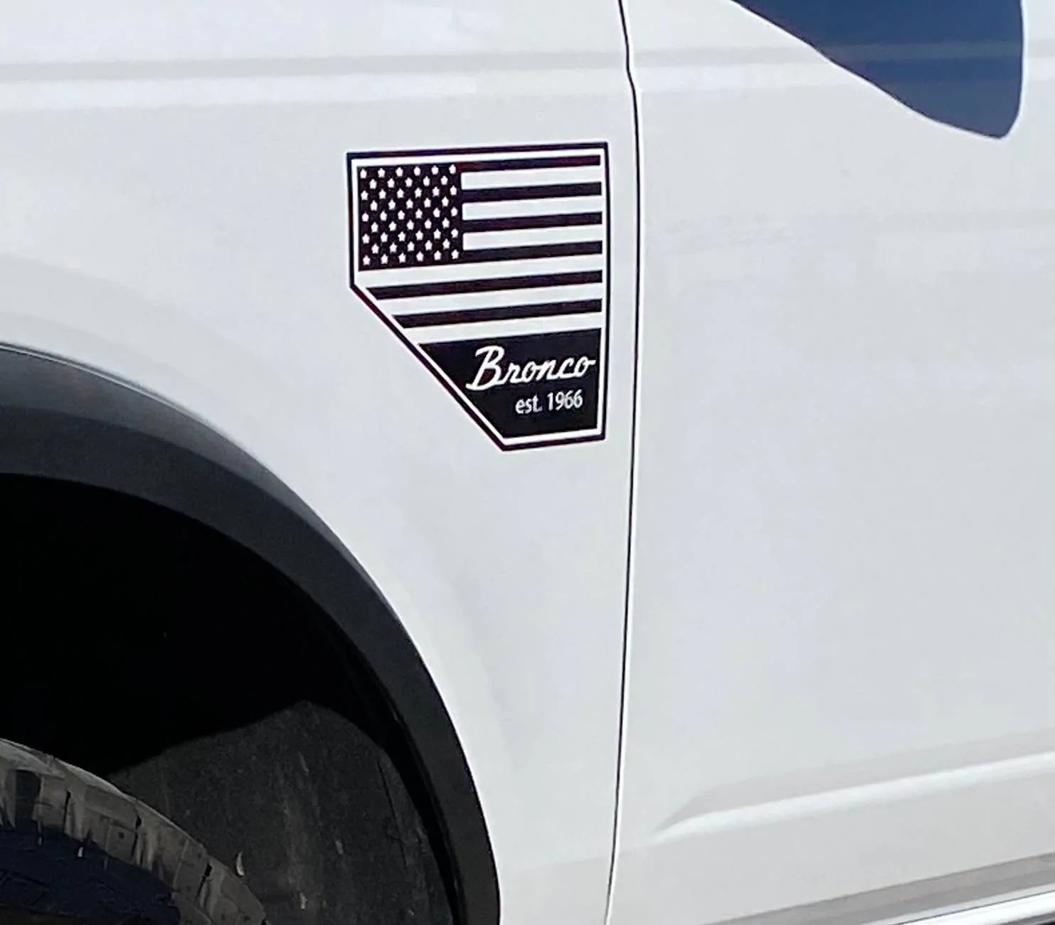 Ford Bronco Fender sticker(s) emblem IMG_2348