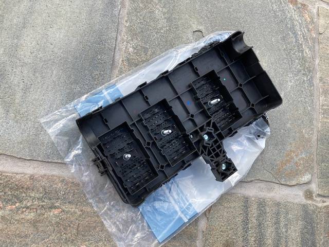 Ford Bronco Body Control Module / Fuse Box - $75 OBO IMG_4997.JPG