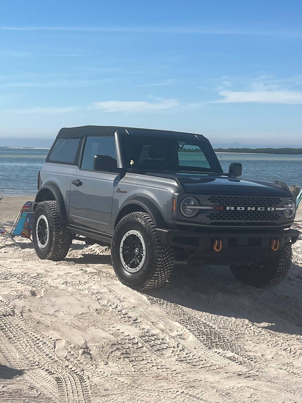 Ford Bronco 35s on Non-Sasquatch 2023 Badlands IMG_2179