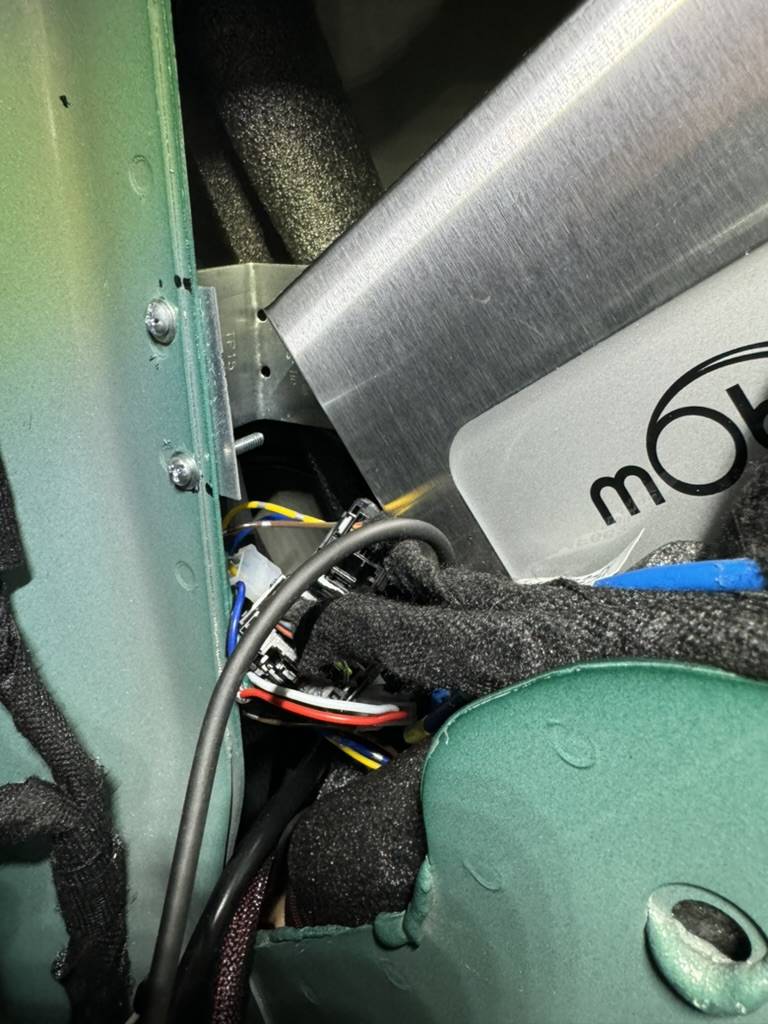 Ford Bronco [How-To] Subwoofer Upgrade - Replacing/Upgrading the Factory Sub D50F2438-A46B-4F6E-B6F4-3B32DF6D6CC6_1_105_c