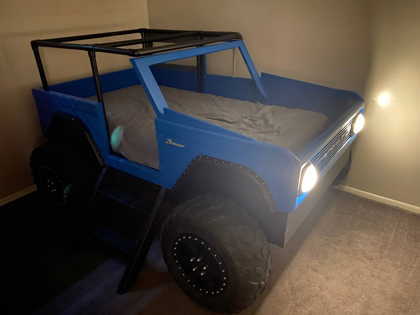 Ford Bronco Bronco Bed? IMG_0548