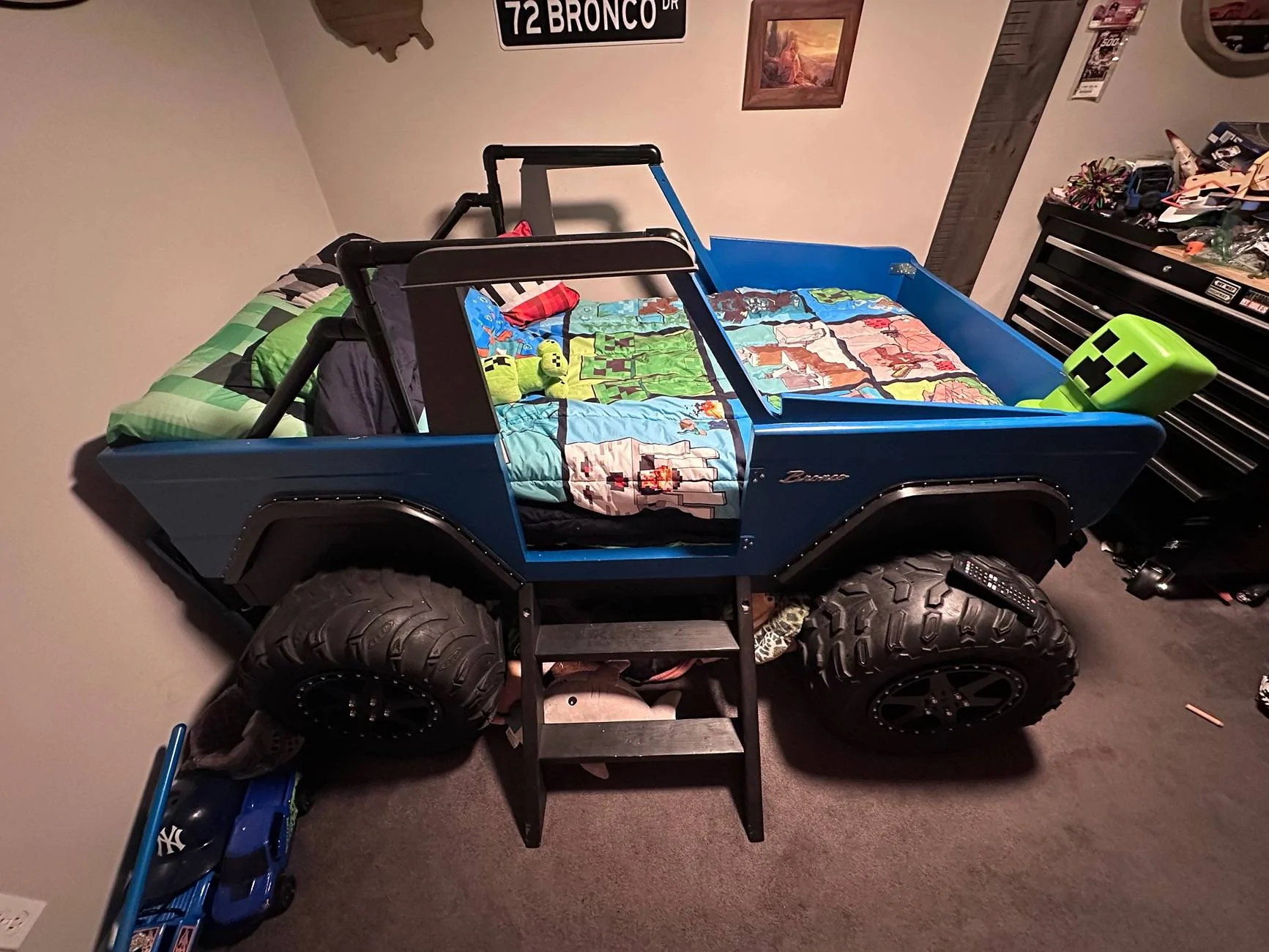 Ford Bronco Bronco Bed? IMG_0757