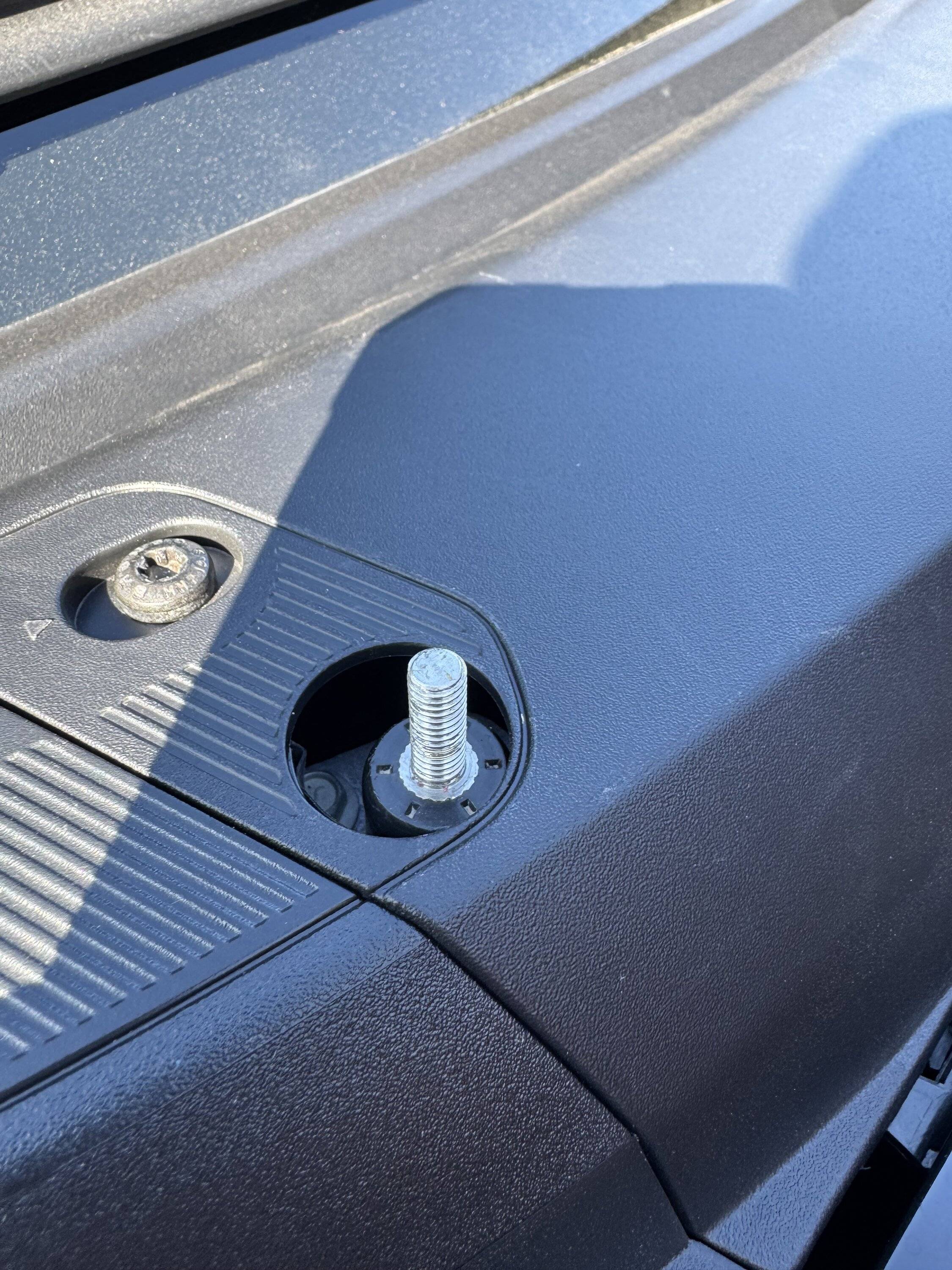 Ford Bronco Issues swapping radio antenna IMG_9071