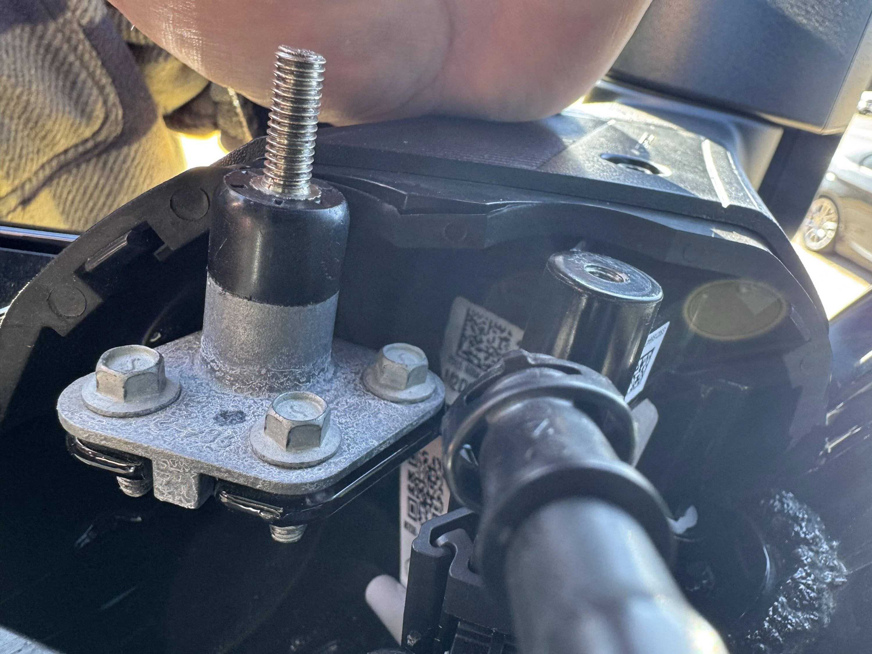 Ford Bronco Issues swapping radio antenna IMG_9070