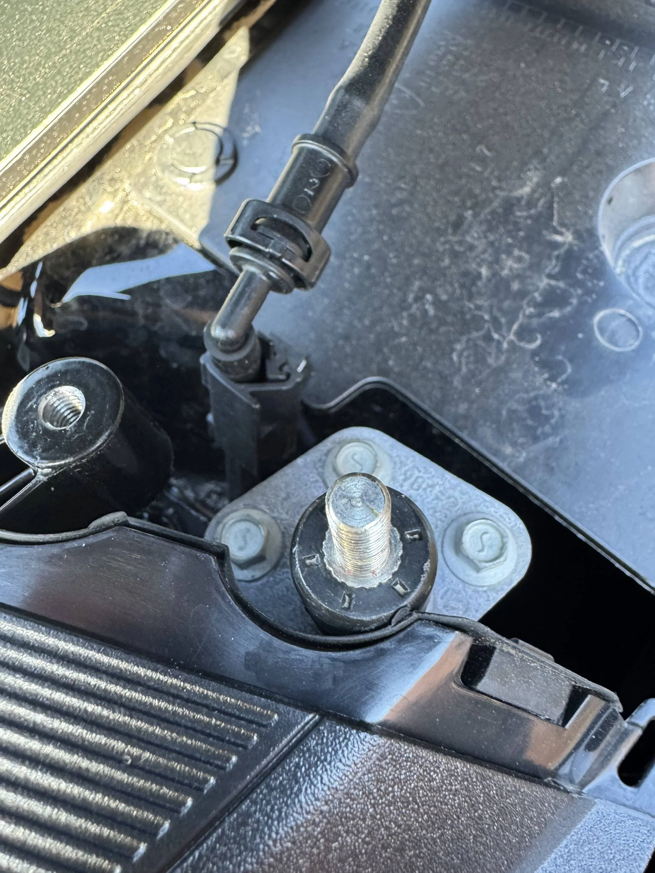 Ford Bronco Issues swapping radio antenna IMG_9068