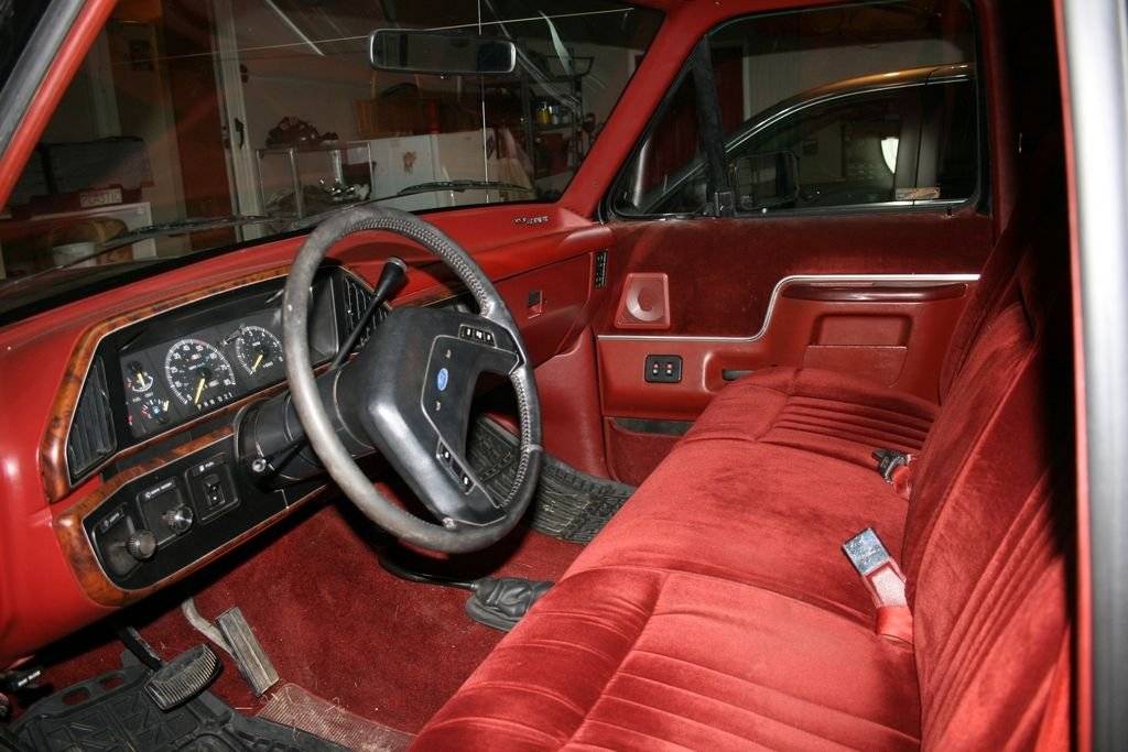 Ford Bronco Dyeing blue seats 1735477402944-1i