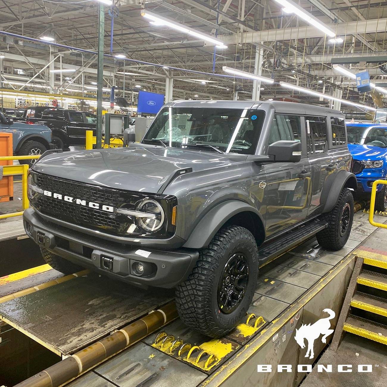 Ford Bronco Never got your assembly line photo?  Maybe someone has a match! IMG_2575