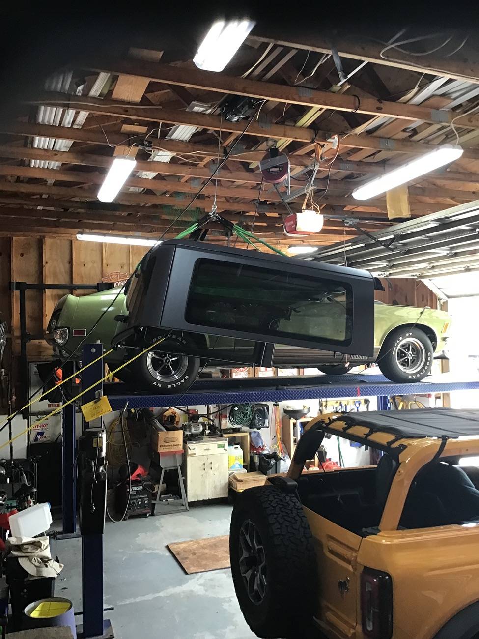 Ford Bronco Toplift vs. Ceiling mount hard top removal IMG_1060