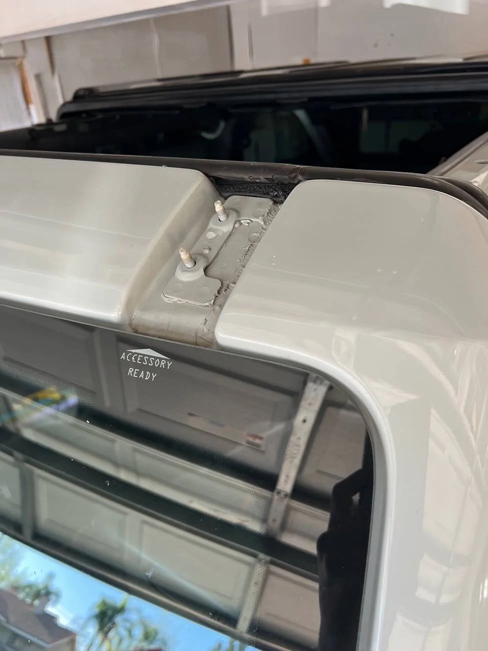 Ford Bronco Safelite Windshield - Big Gap/No Seal IMG_3440