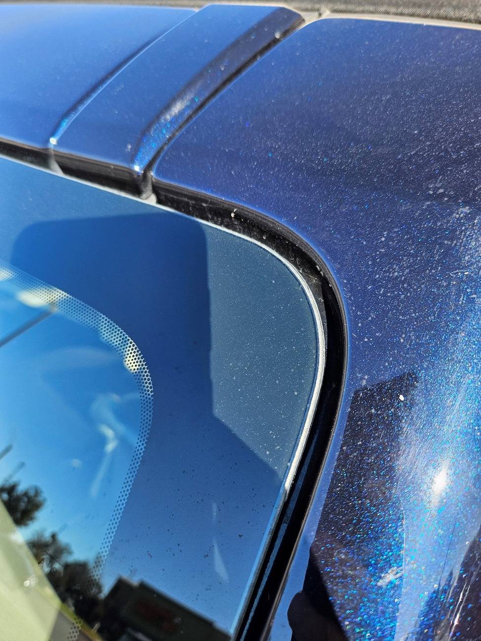 Ford Bronco Safelite Windshield - Big Gap/No Seal Windshield