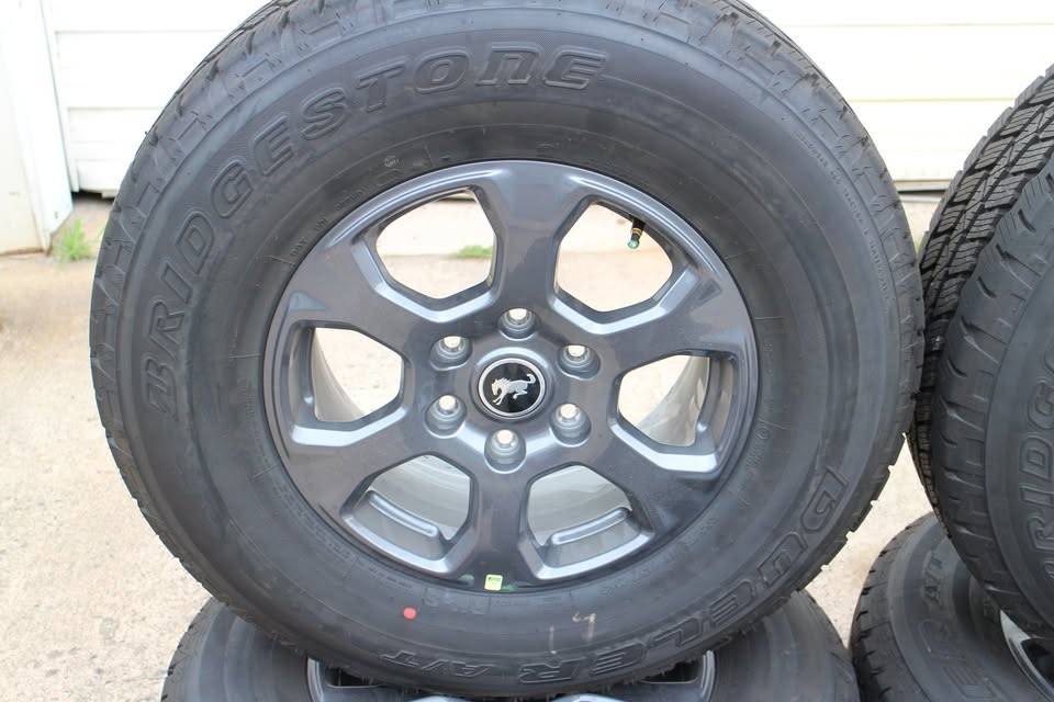 Ford Bronco 315/70's on factory wheels? 393401967_7213077798722885_7060170000382931825_n