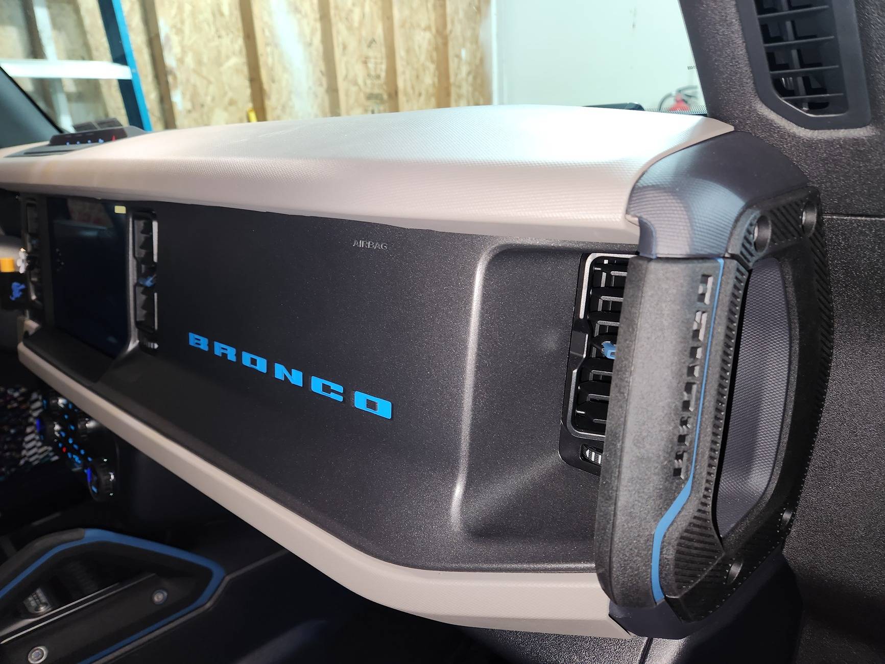 Ford Bronco Wildtrak Interior Blue Accent Color Question 20250102_195007