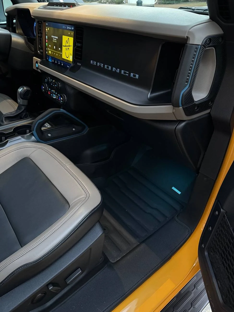 Ford Bronco Wildtrak Interior Blue Accent Color Question IMG_1731