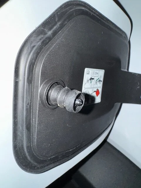 Ford Bronco Fuel Door Plunger Missing / Fix fuel4