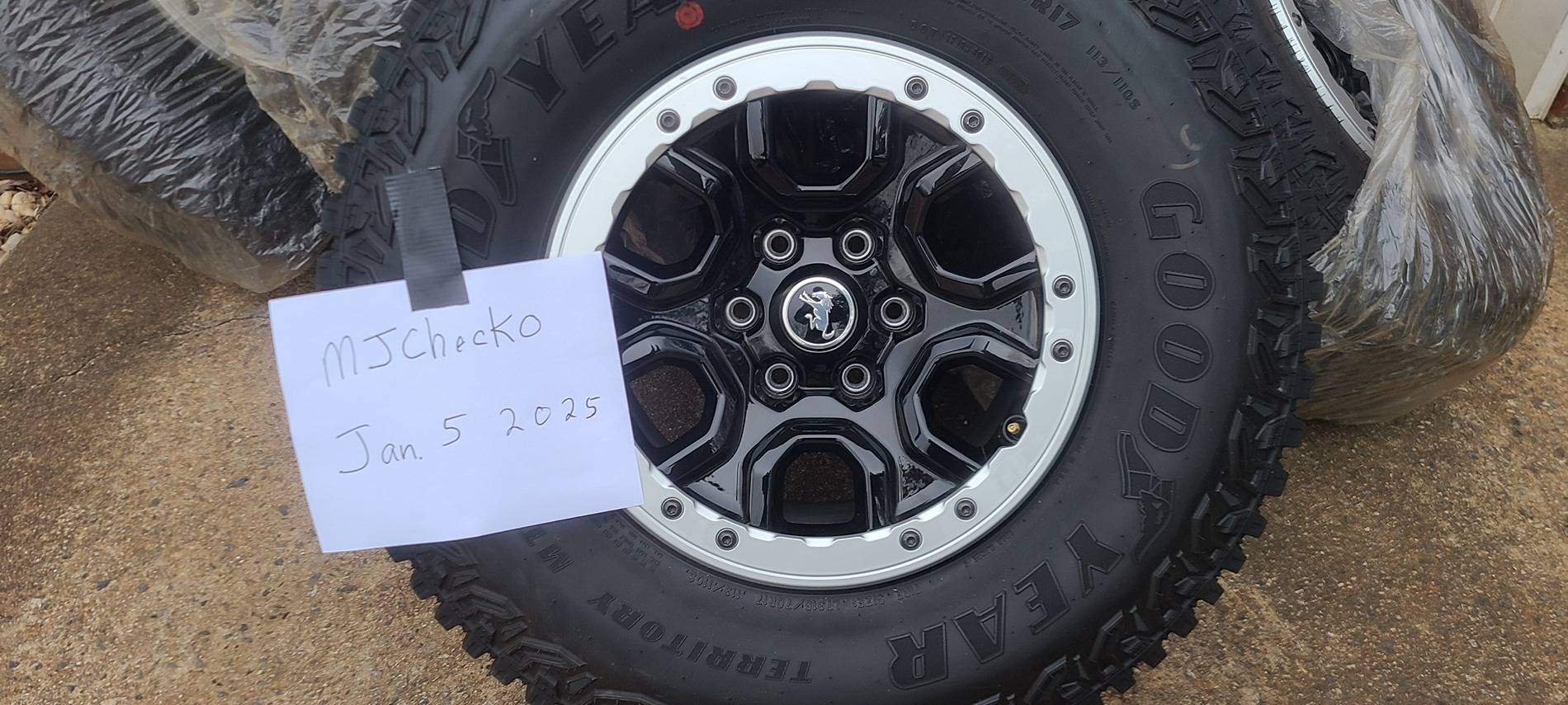 Ford Bronco (5) Brand New 2023 Outer Banks Sasquatch wheels + tires + factory TPMS 20250105_160902