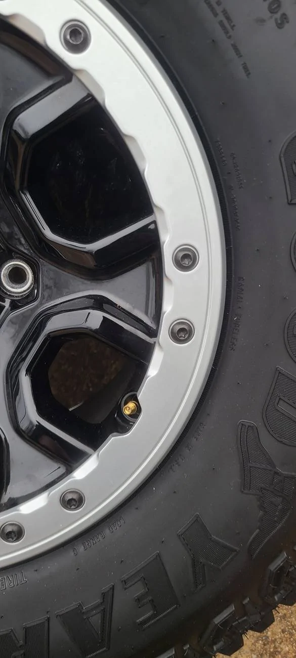 Ford Bronco (5) Brand New 2023 Outer Banks Sasquatch wheels + tires + factory TPMS 20250105_161245