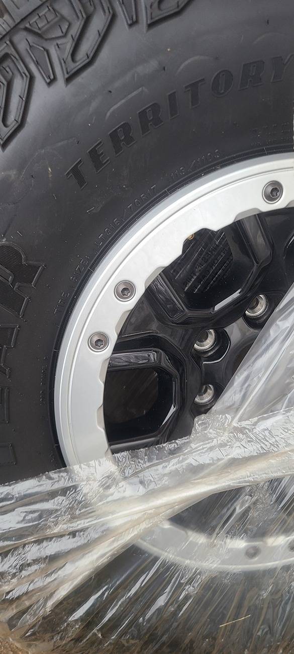 Ford Bronco (5) Brand New 2023 Outer Banks Sasquatch wheels + tires + factory TPMS 20250105_161252