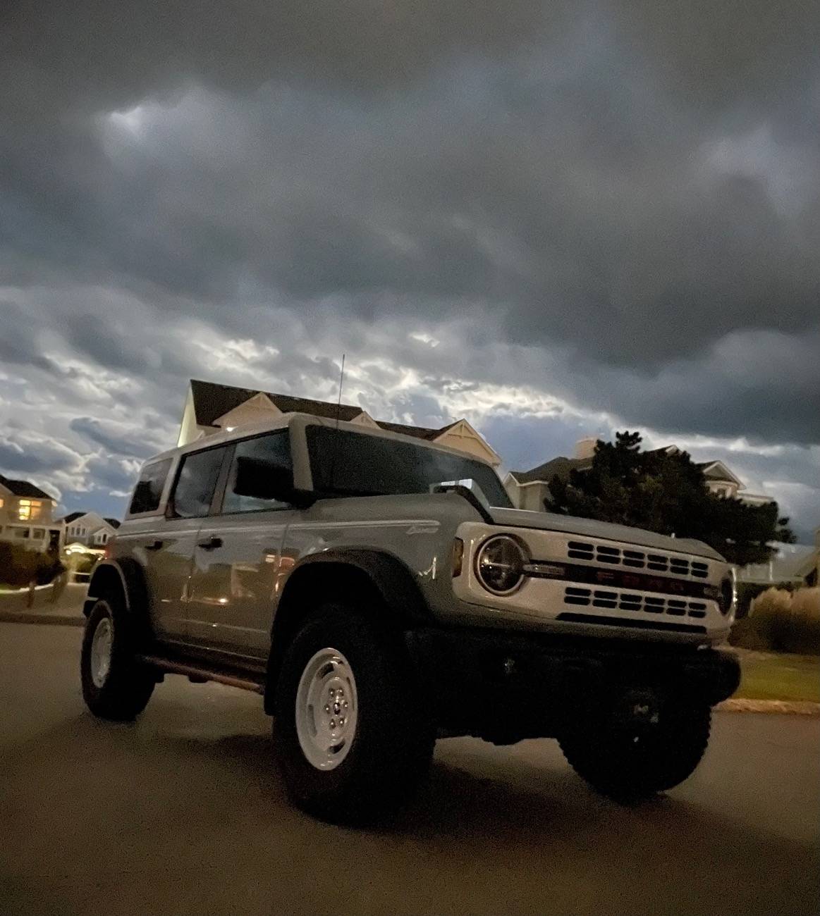 Night Photos! Share Yours 📸 | Page 2 | Bronco6G - 2021+ Ford Bronco ...