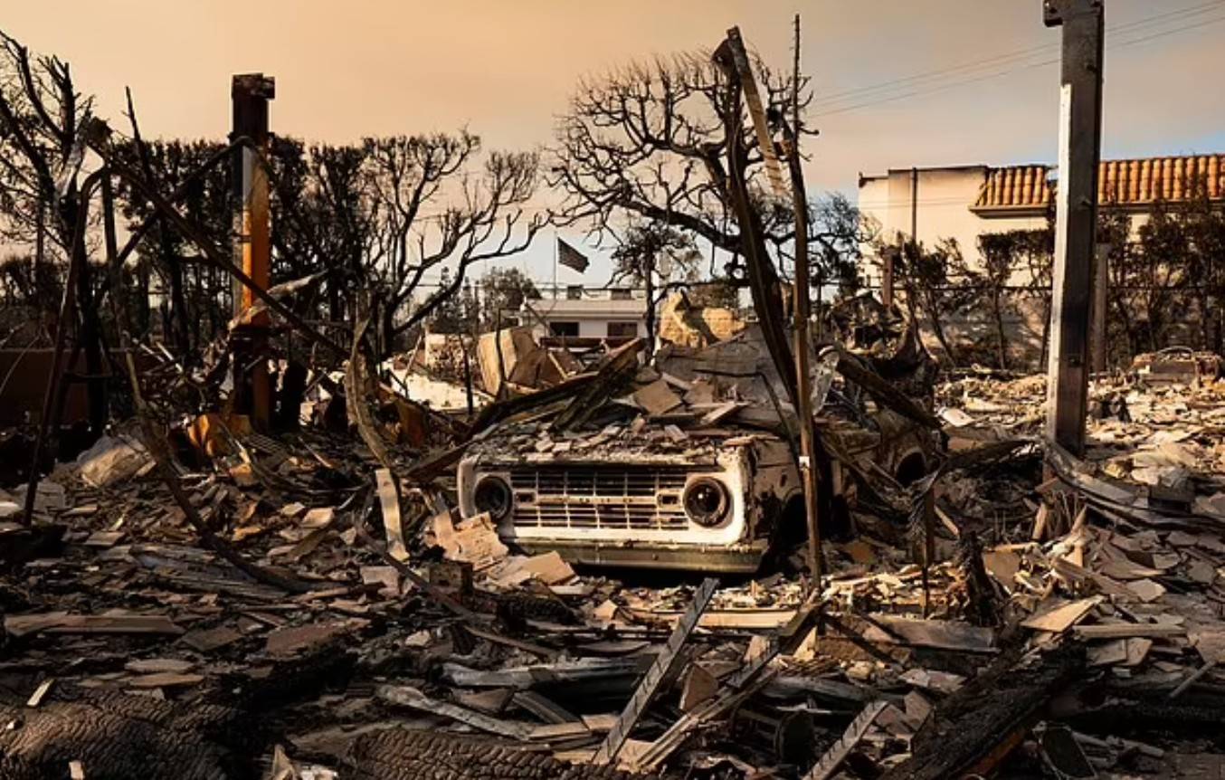 Ford Bronco LA fires and burned Broncos 🙏🏻 [WARNING: NO POLITICS] 3iaFgHR