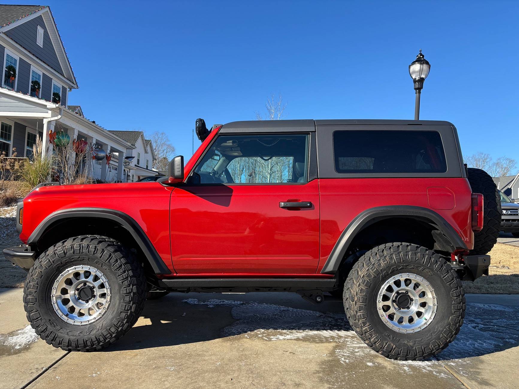 Ford Bronco HOT PEPPER RED Bronco Club IMG_0142