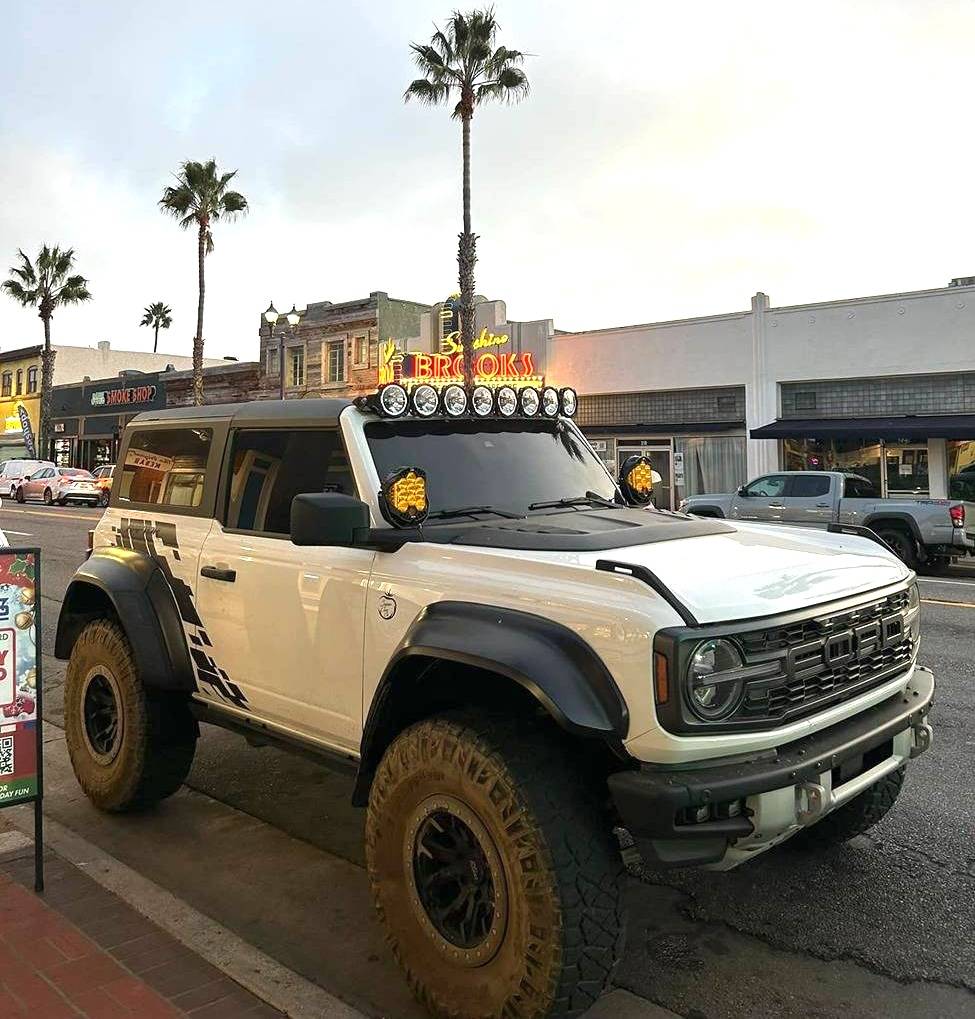 Ford Bronco This is what a 2-door Bronco Raptor would look like! 471643705_1125410942330253_1941322577169643112_n