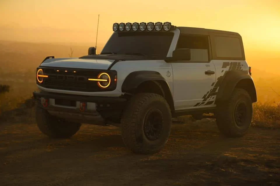 Ford Bronco This is what a 2-door Bronco Raptor would look like! IMG_8761