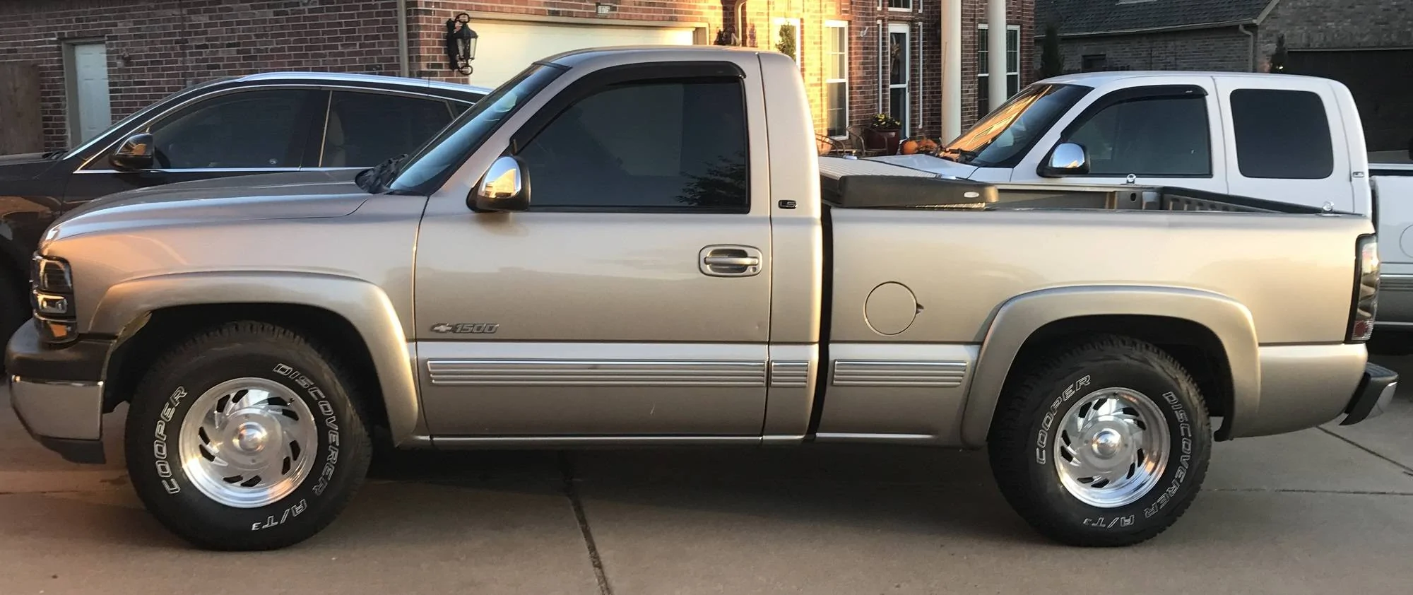 Ford Bronco 2025 Broncos... 2-door going extinct? oJZpmp6