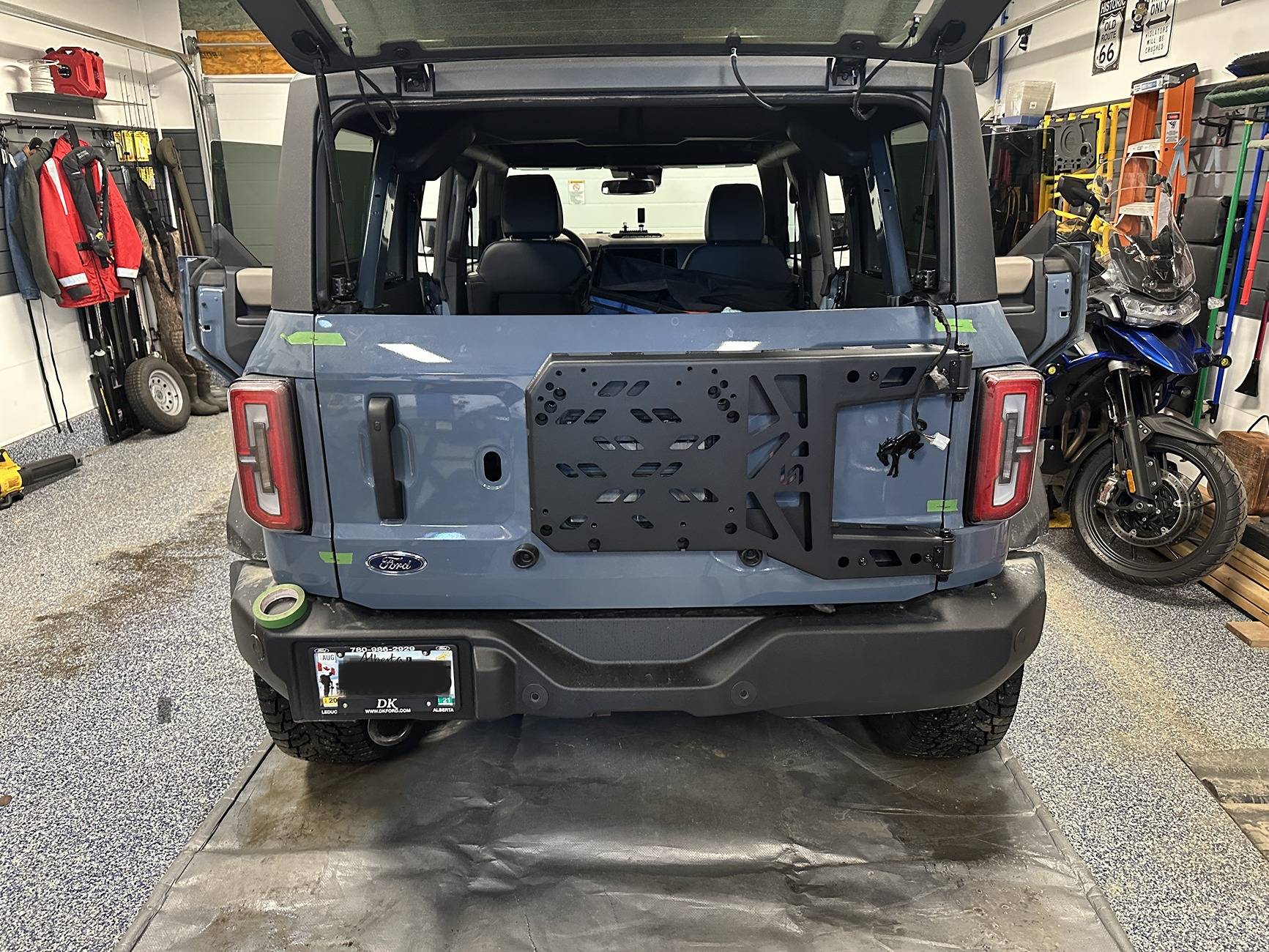 Ford Bronco 2024 WildTrak Alberta Build. Turn Offroad Tire Carrier