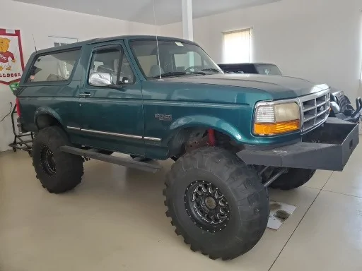 Ford Bronco Bull bar thoughts 4356