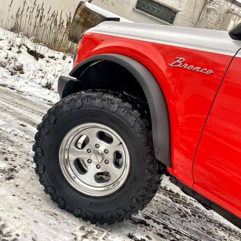 Ford Bronco Stroppe Edition @ Detroit Auto Show 1737573628002-mq