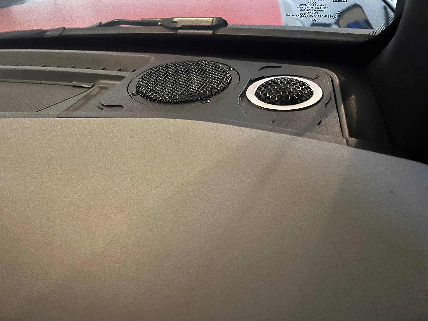 Ford Bronco Upgraded Audio installer having issues IMG_4679