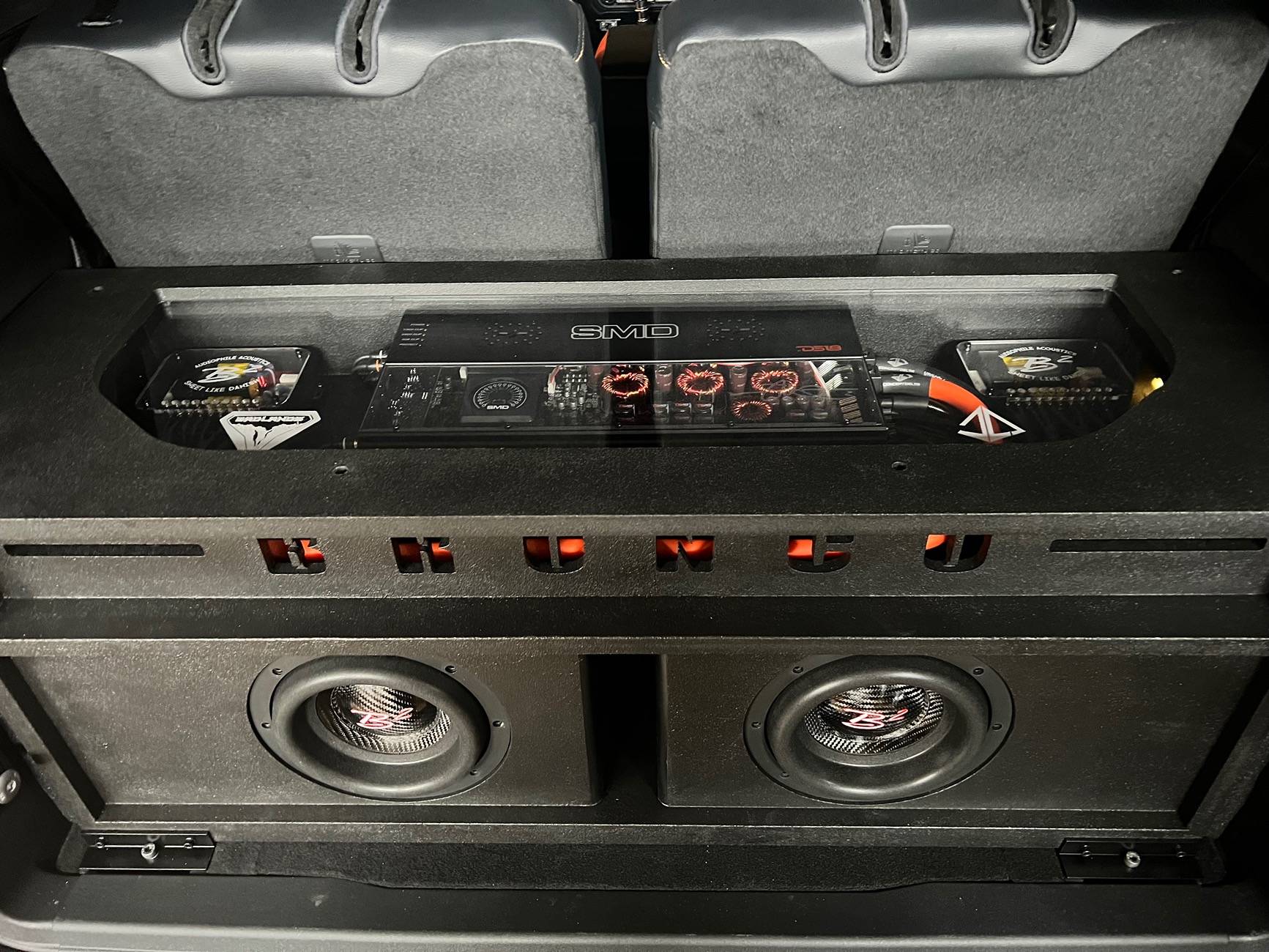 Ford Bronco Upgraded Audio installer having issues IMG_4676