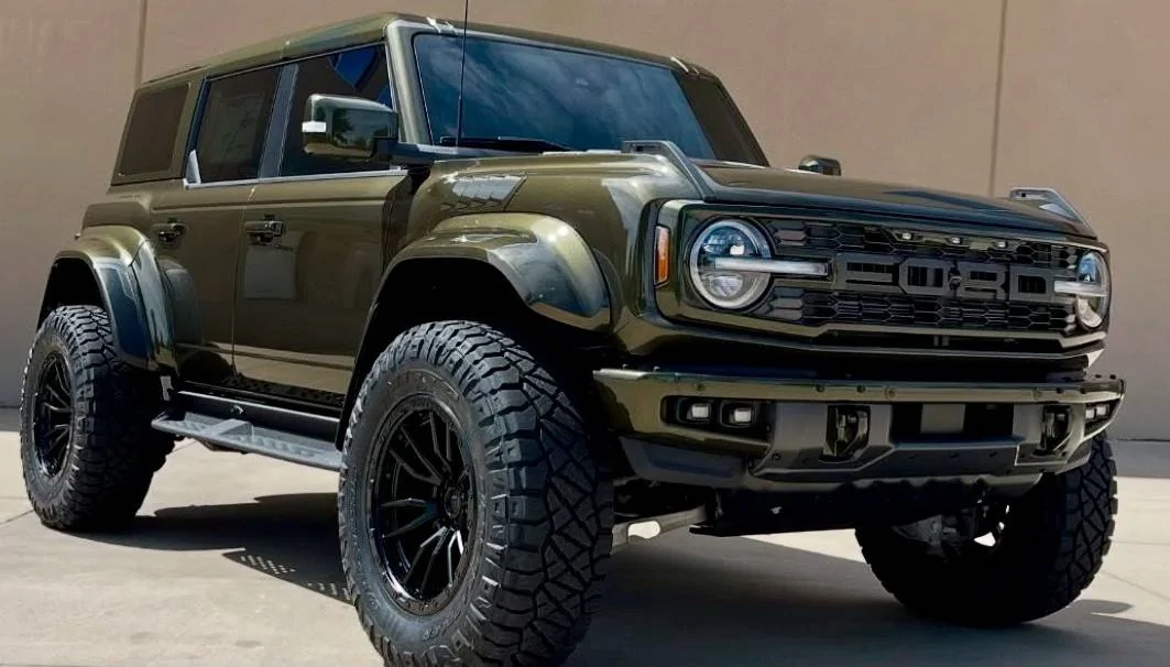 Ford Bronco Which Raptor Build Theme? IMG_6616
