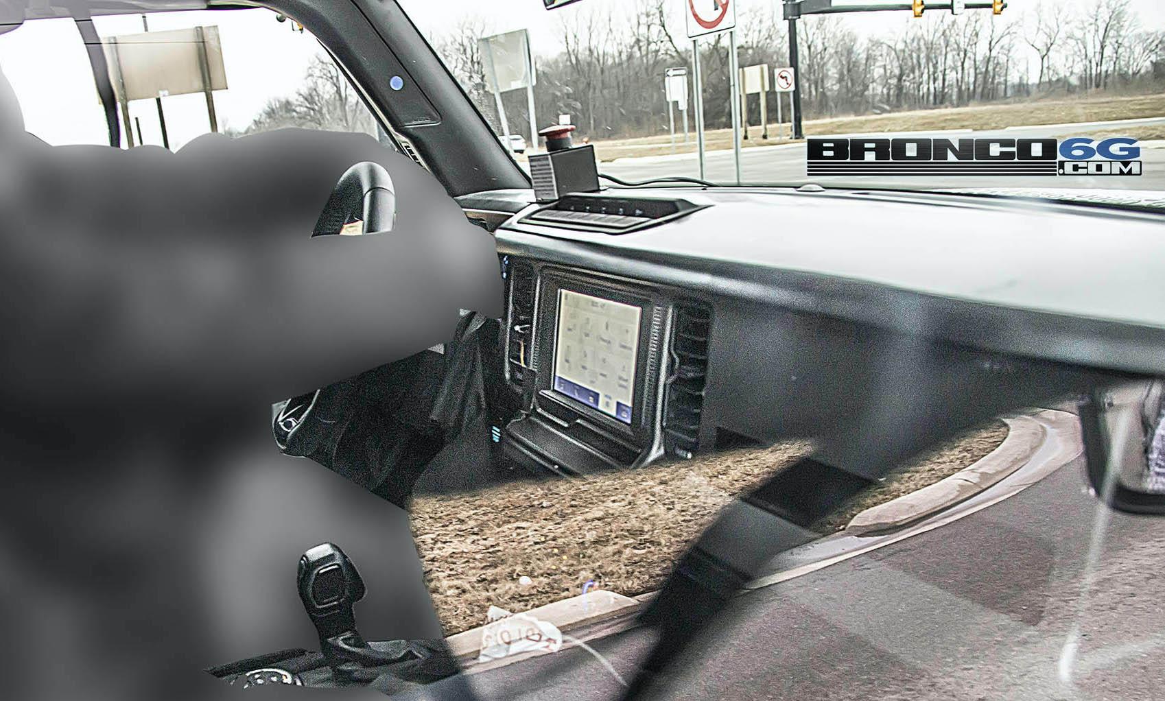 Ford Bronco Base Bronco model features (based on new F150) 2021-Bronco-Interior-Bronco.int04.KGP_-1