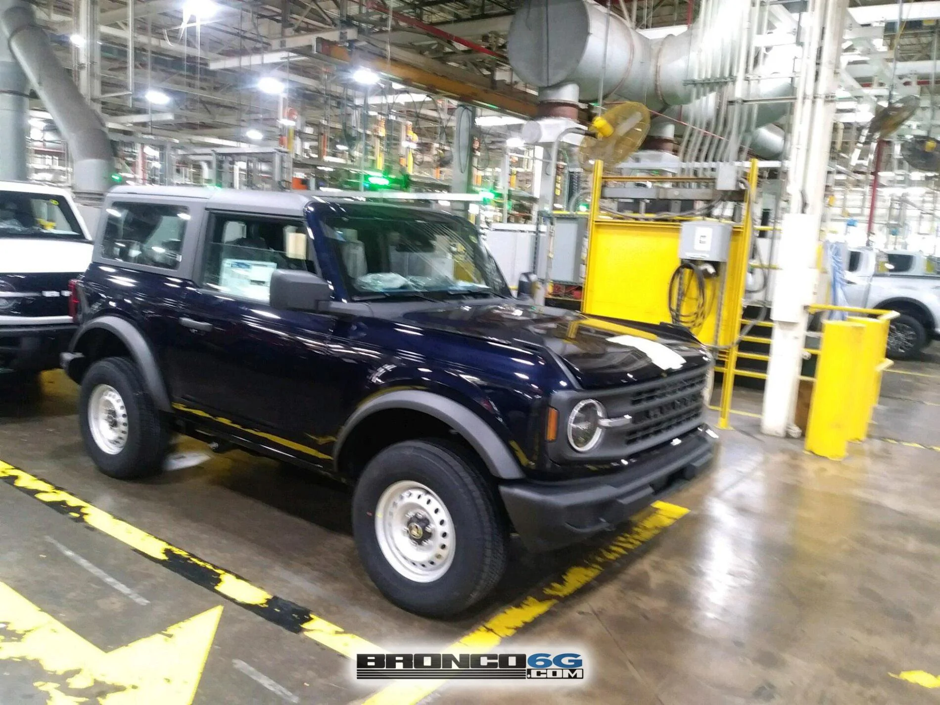 Ford Bronco 9 NEW Broncos @ factory by Ford Stig! Bronco-palooza ??? 6 - Antimatter Blue Base 2door 1