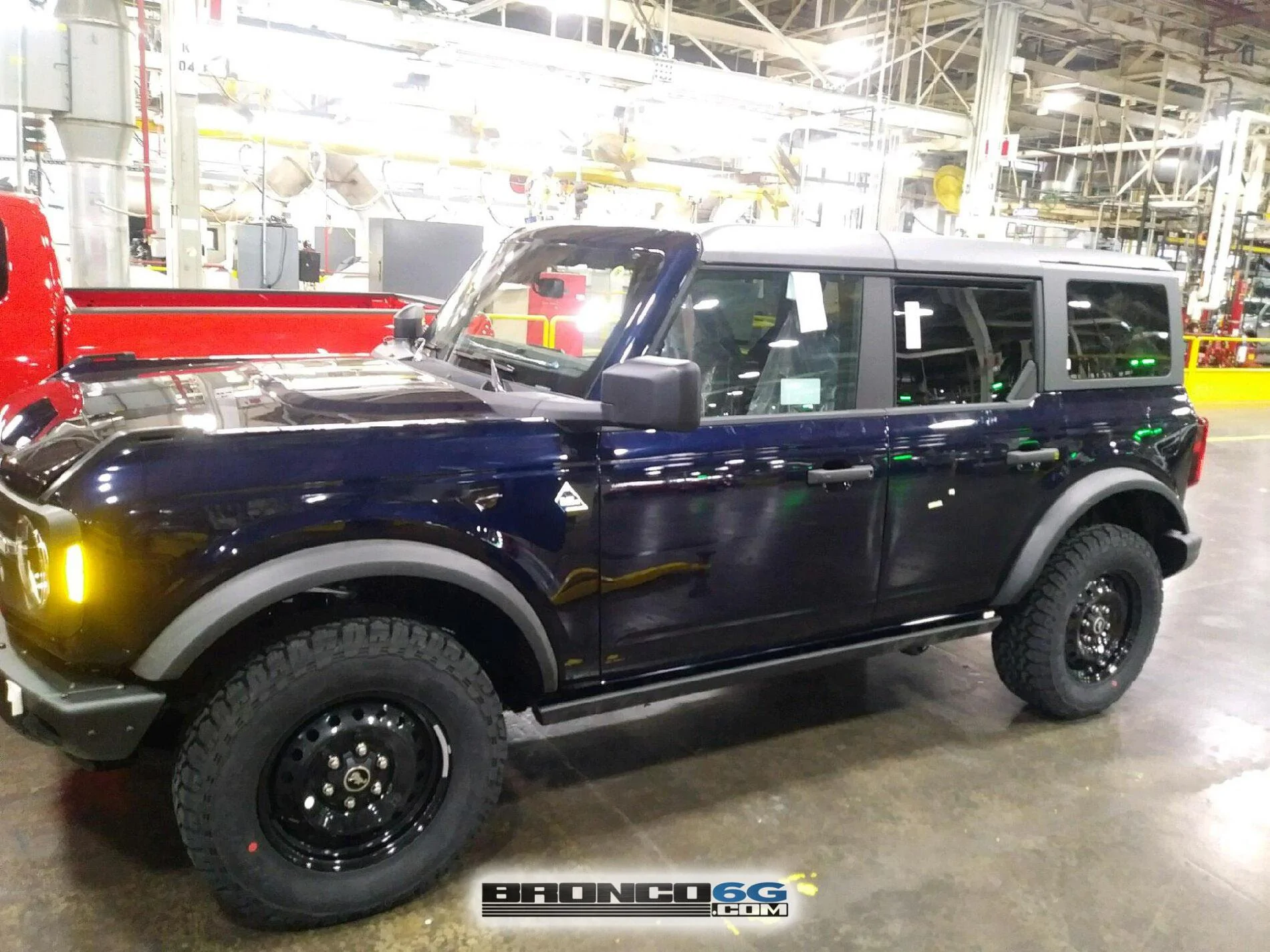 Ford Bronco 9 NEW Broncos @ factory by Ford Stig! Bronco-palooza ??? 7 - Antimatter Blue Bronco Black Diamond 4door Steel Wheels