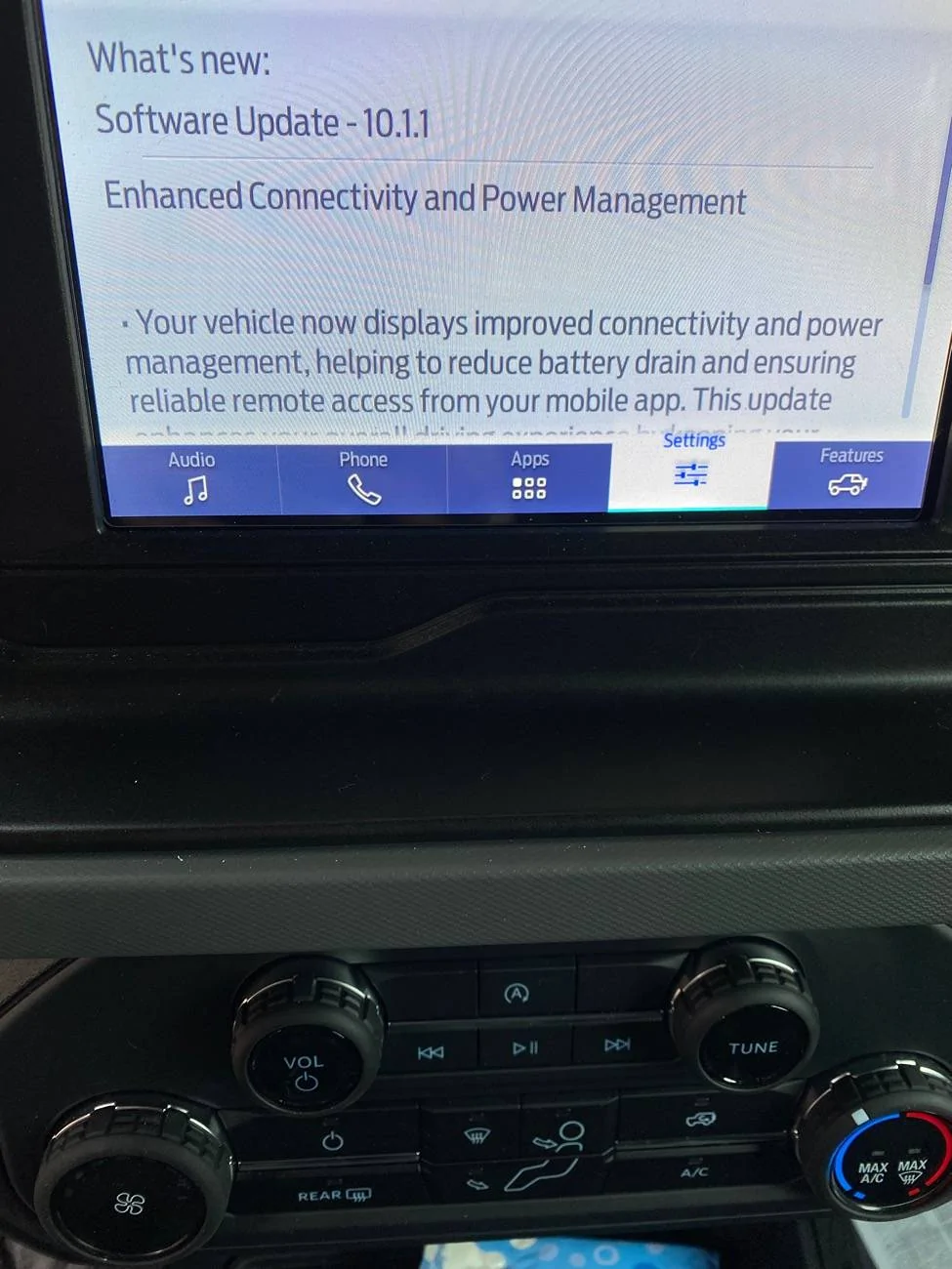 Ford Bronco Issue with software updates - "getting the latest software update status".... IMG_1152
