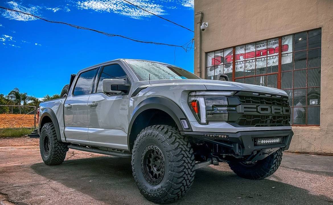 Ford Bronco Help w/ Wheel/Tire ID IMG_5672