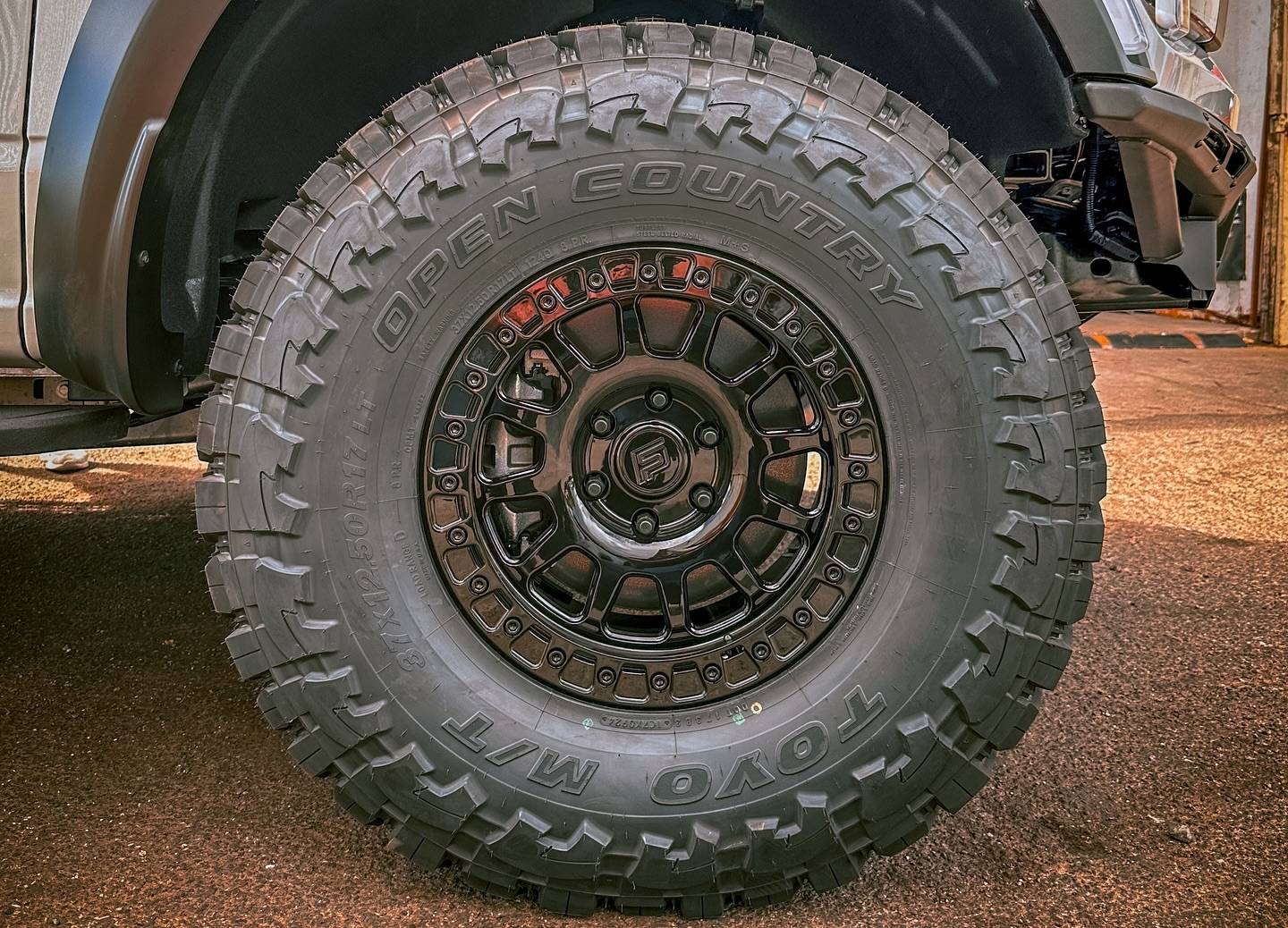 Ford Bronco Help w/ Wheel/Tire ID Avalanche Raptor F150
