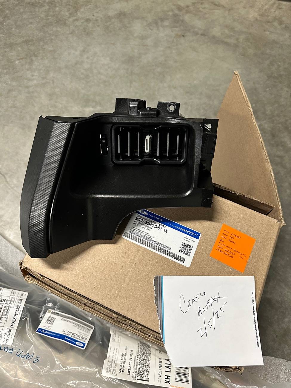 Ford Bronco Black First Edition Dash Upper/Lower IMG_6649