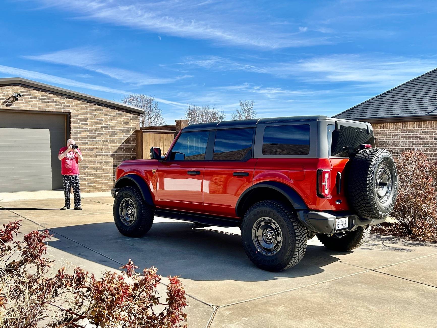 Ford Bronco HOT PEPPER RED Bronco Club IMG_9570
