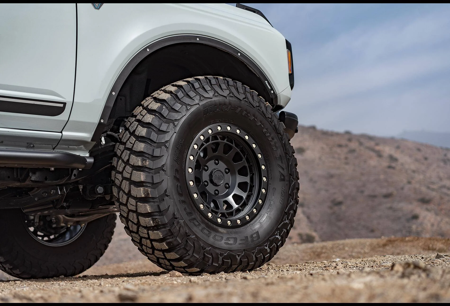 Ford Bronco Help ID Wheel 1739002025347-l
