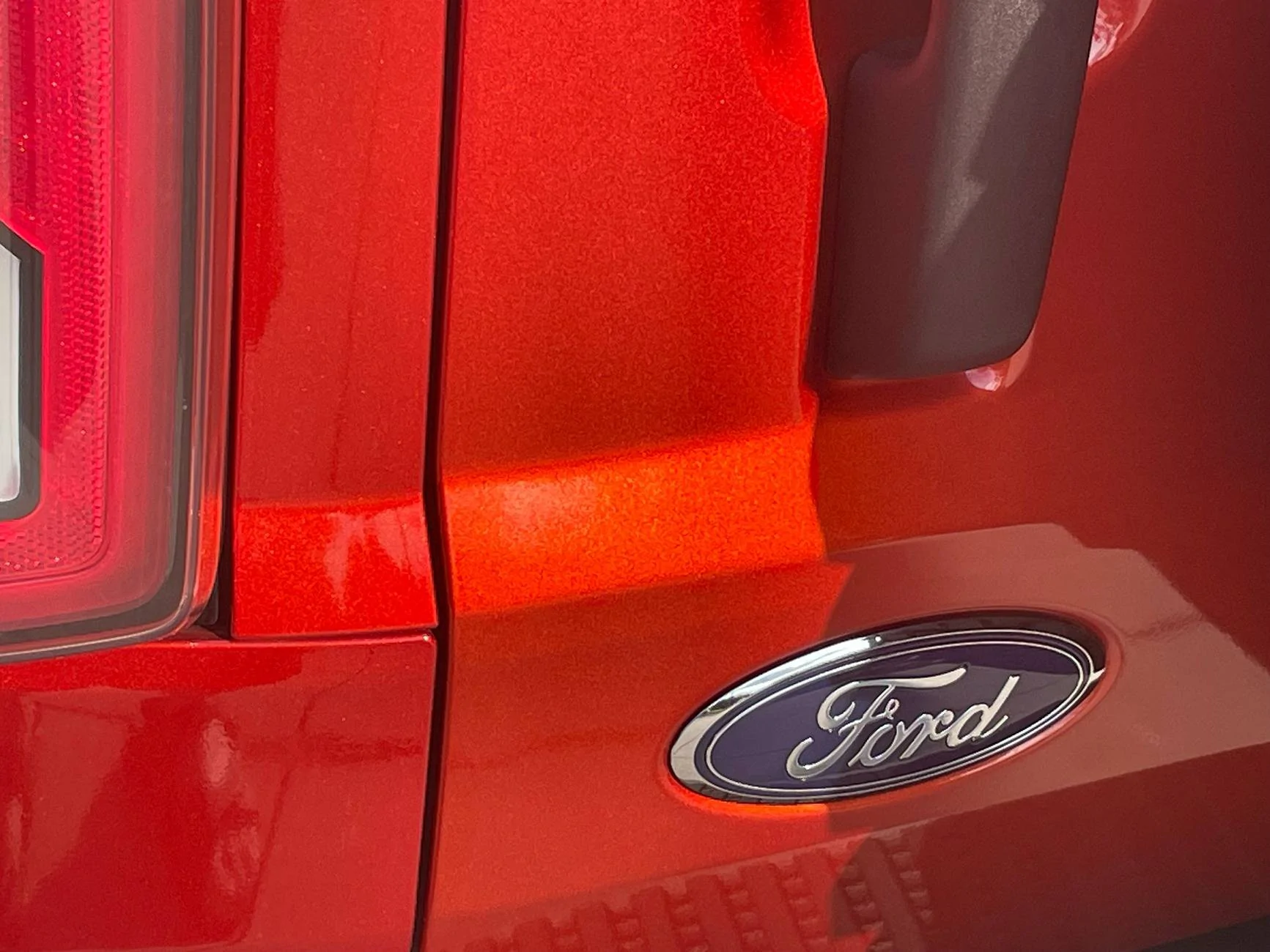 Ford Bronco HOT PEPPER RED Bronco Club 1739057889197-dg