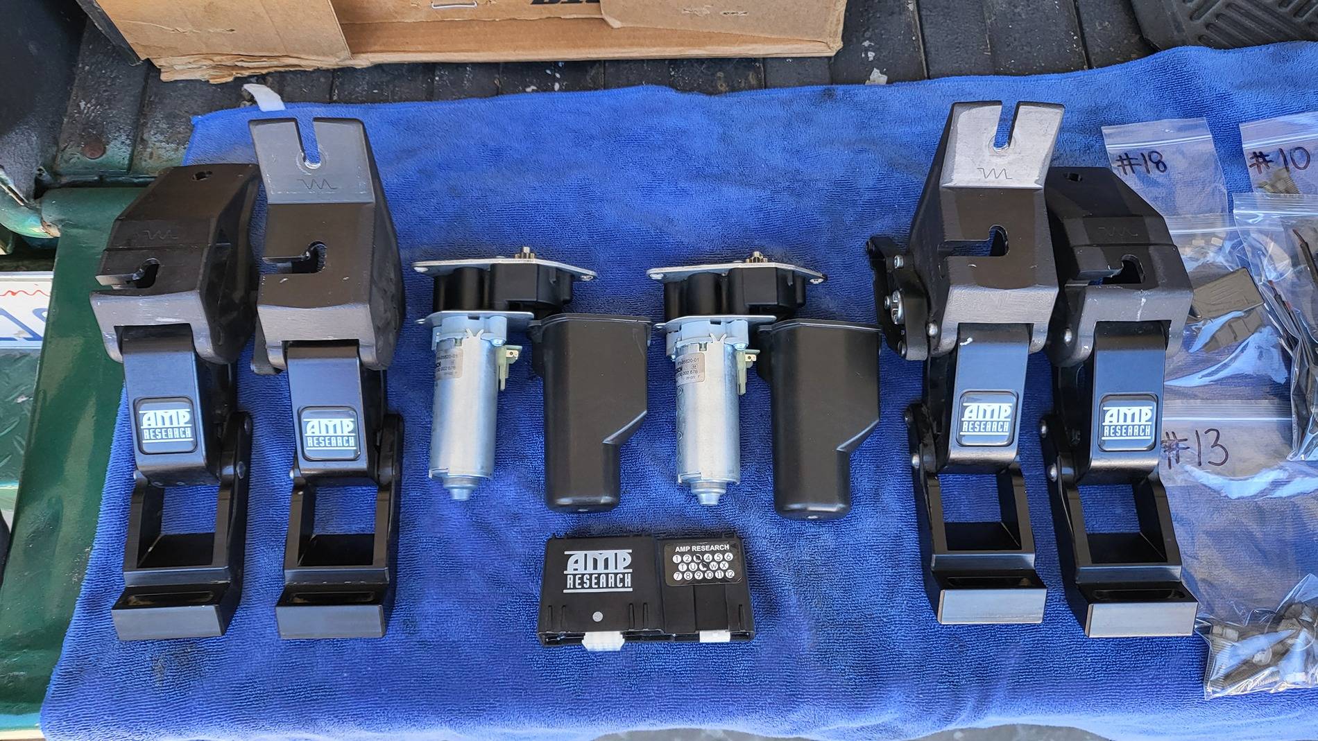 Ford Bronco Amp Research Power Steps - Auto Deploy Running Boards 76140-01a 20250209_130609