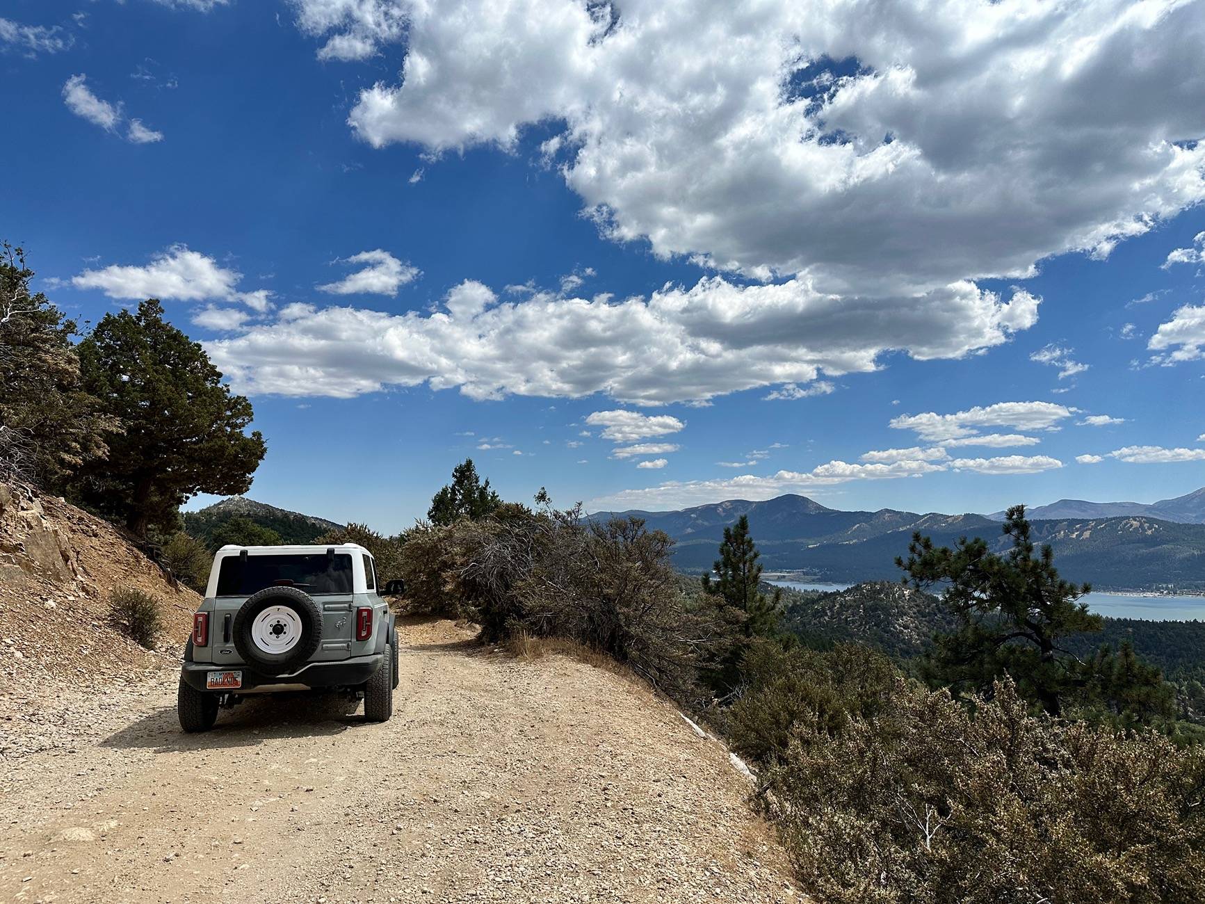Ford Bronco Trailing Blue Quartz & Delamar Mountain Trail – Big Bear, CA IMG_5020