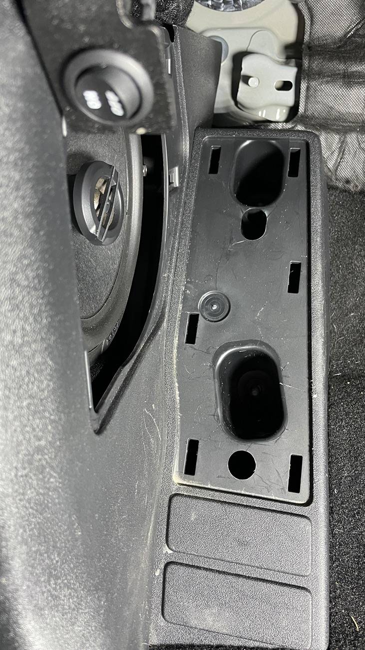 Ford Bronco Kick Panel Speaker Grills Not Fitting over Kickers IMG_7518