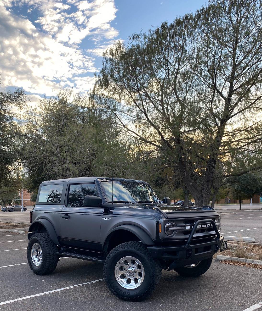 Ford Bronco "Old School" Classic Bronco Looks [Photos Edition] -- post pics of your build! 1000015377